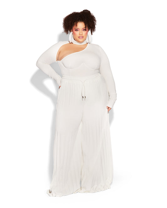 Tracey Pleated Pants in White (Redesigned)