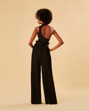 Load image into Gallery viewer, Tracey Pleated Pants in Black
